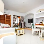 Clementina * Albufeira
